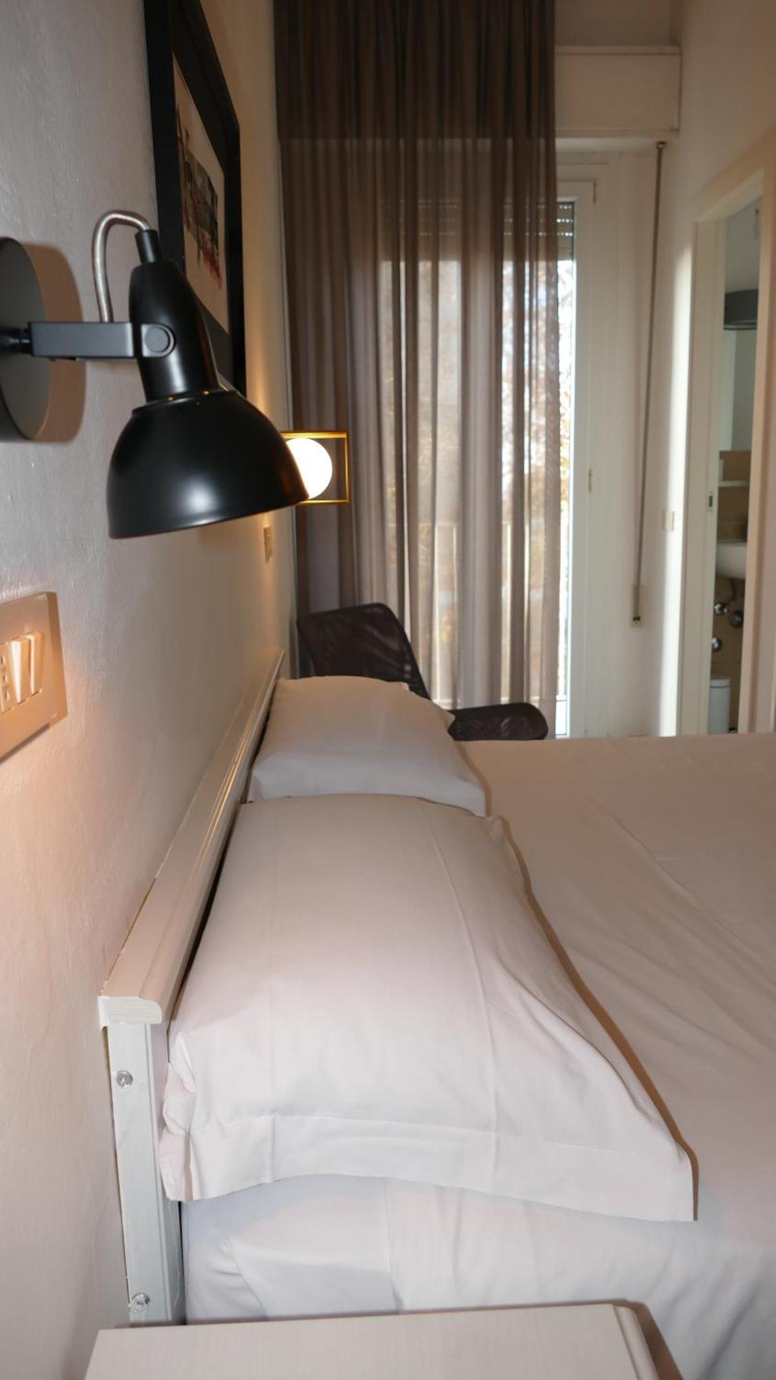 Hotel Spring Ρίμινι Εξωτερικό φωτογραφία